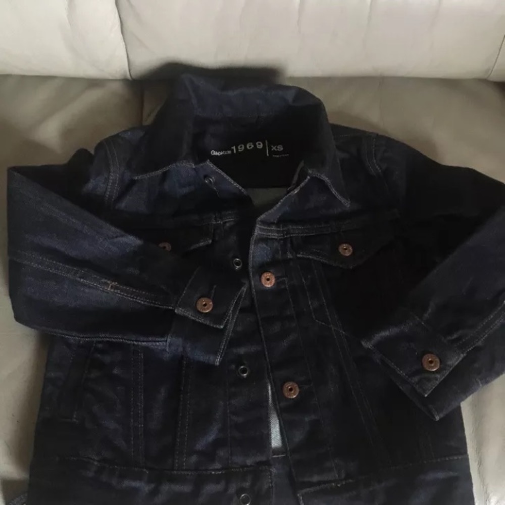 Gap Kids Dark wash denim jacket size xs